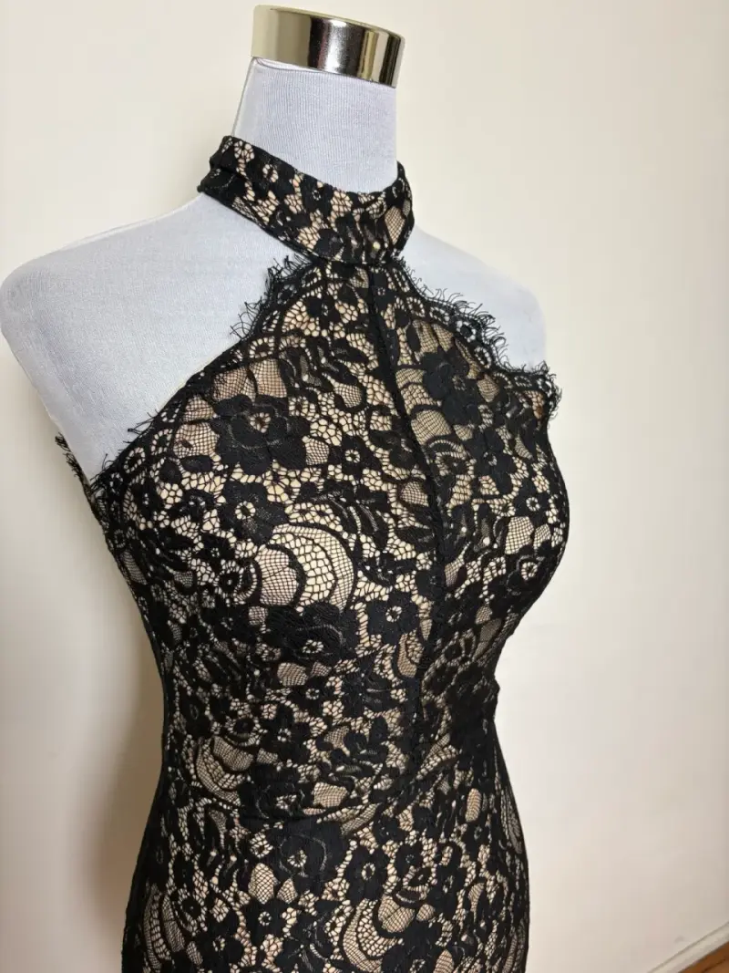Vestido de fiesta New Look encaje negro y nude - 4