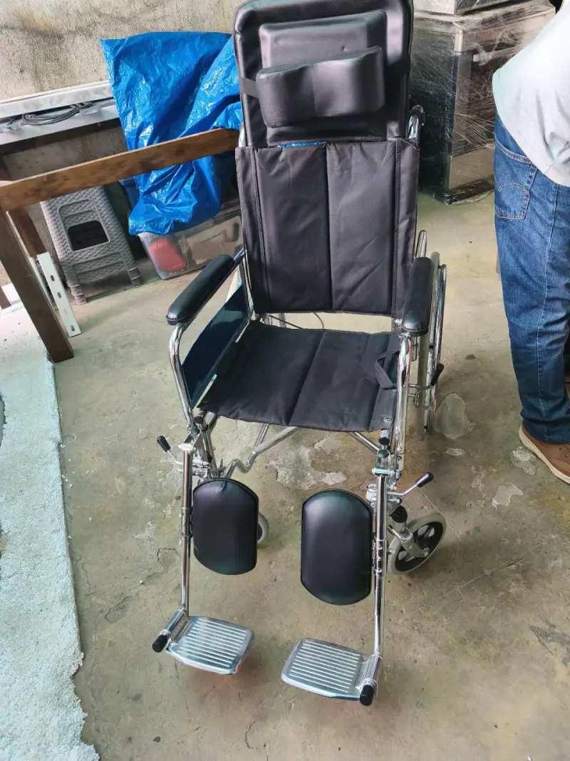 Silla de Ruedas Plegable de Acero Inoxidable - 2