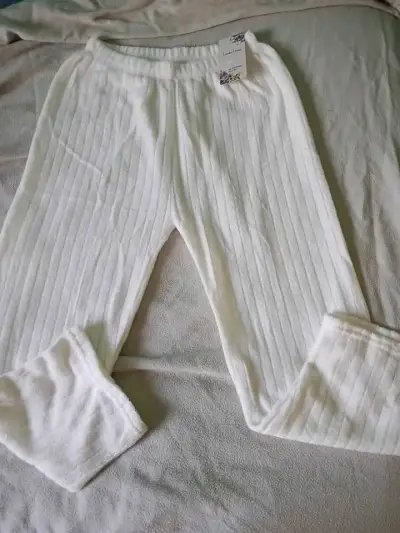 Pijamas  de felpa para mujer en varios colores - miniatura 1