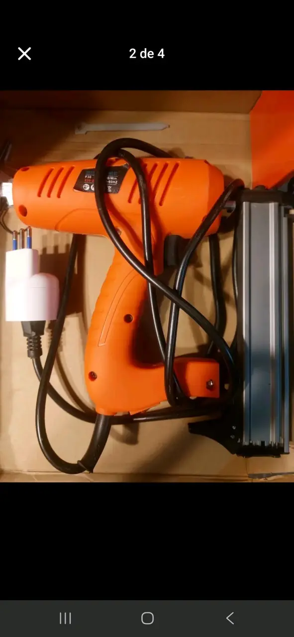 Clavadora y engrampadora eléctrica Kmt Tools - 2