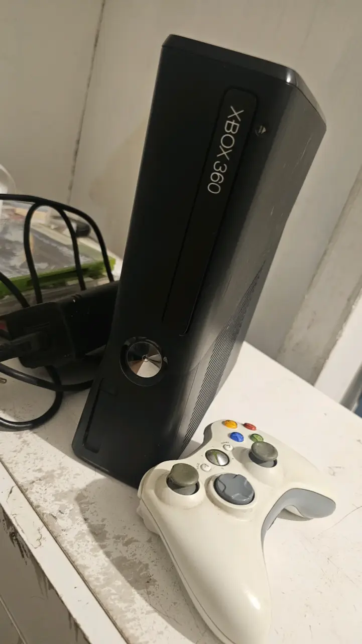 Consola Xbox 360 - 2