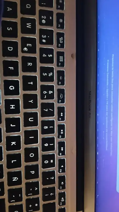 MacBook Air 2017 usado - miniatura 4