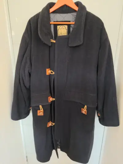 Abrigo de lana negro talla S con botones de madera - miniatura 1