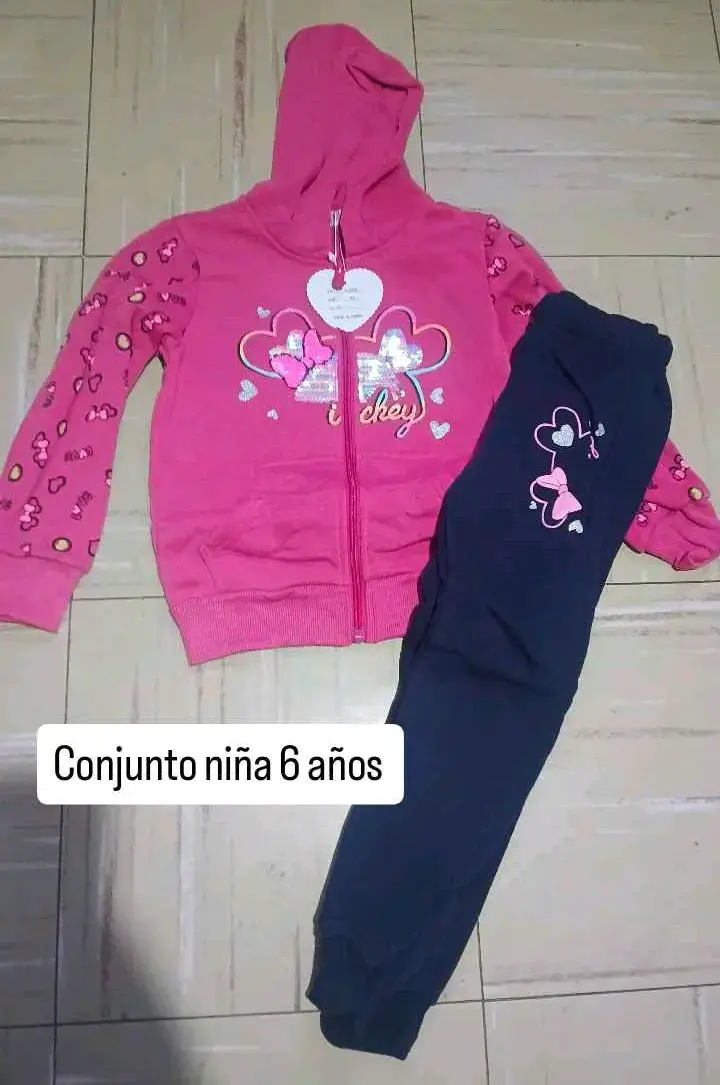 Conjunto de ropa infantil con diseño de tigres - 5