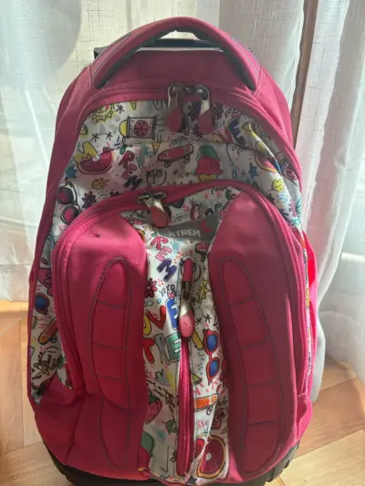 Mochila escolar Xtrem con diseño colorido - miniatura 1