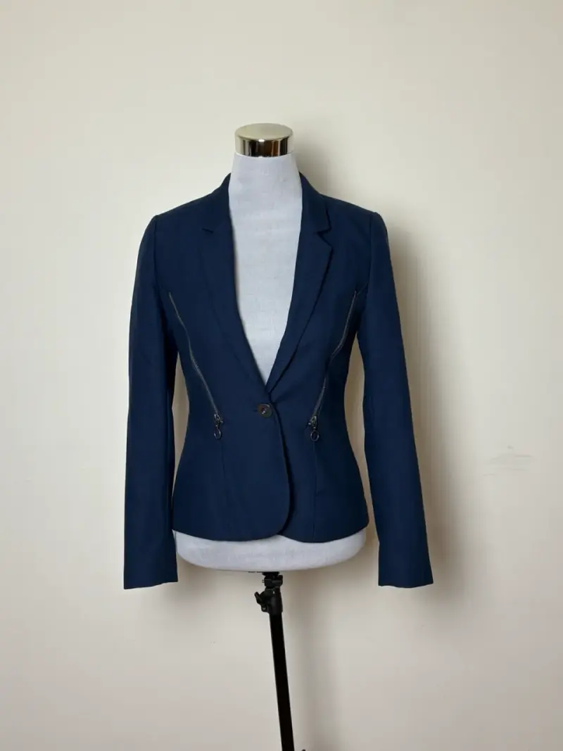 Blazer iO azul marino entallado talla 36 - 2