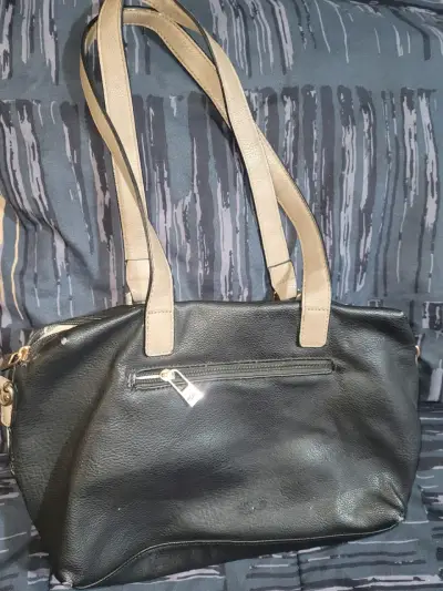 Bolso de cuero sintético negro y beige - miniatura 2