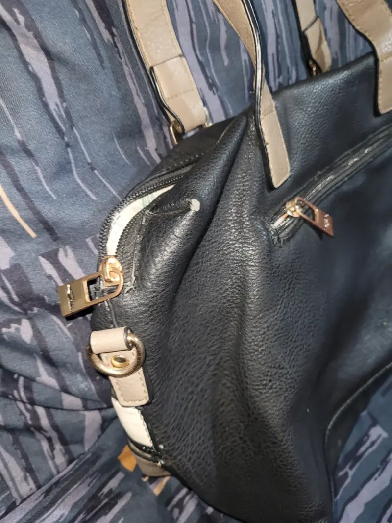 Bolso de cuero sintético negro y beige - 3