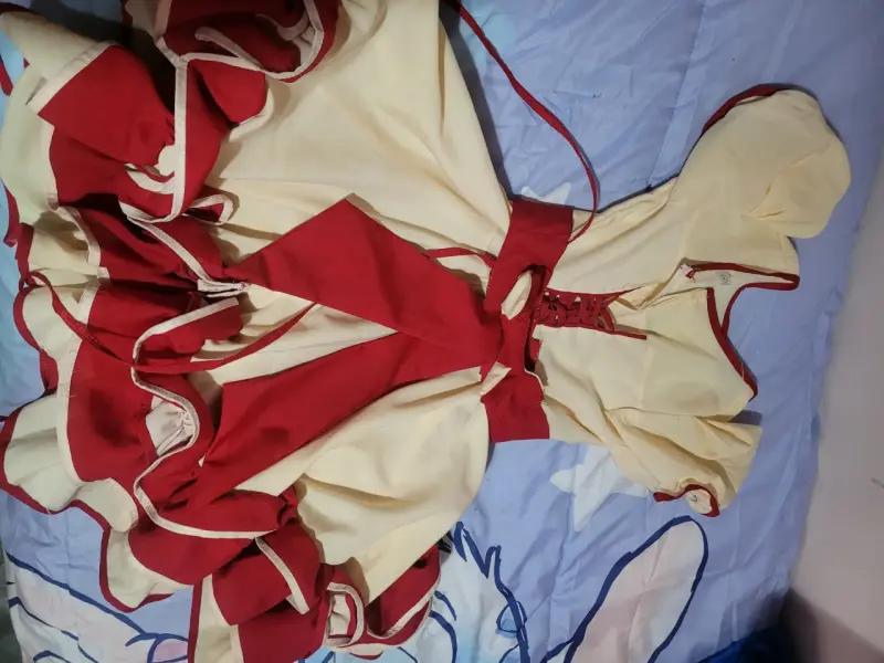 Vestido de cueca talla 8 beige con Volantes Rojos - 2