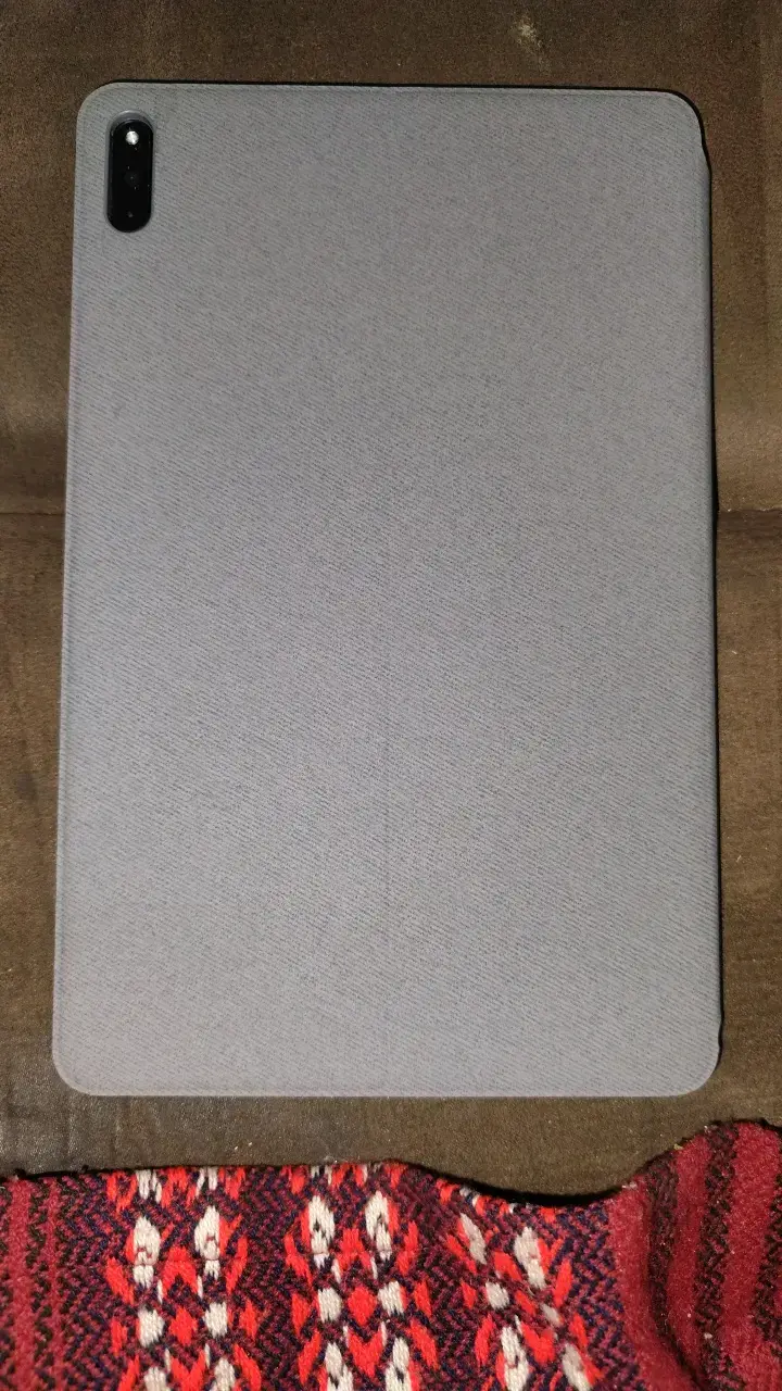 Tablet Huawei MatePad  con funda - 5