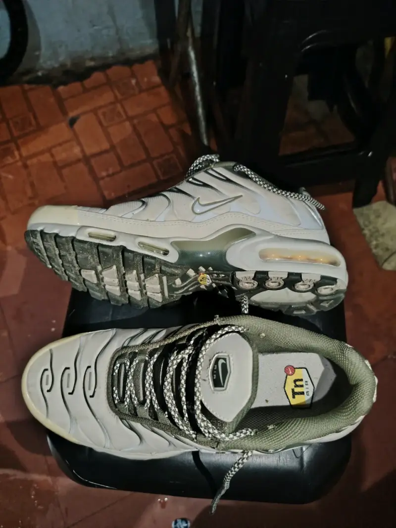 Zapatillas deportivas Nike Air Max beige y verde - 2