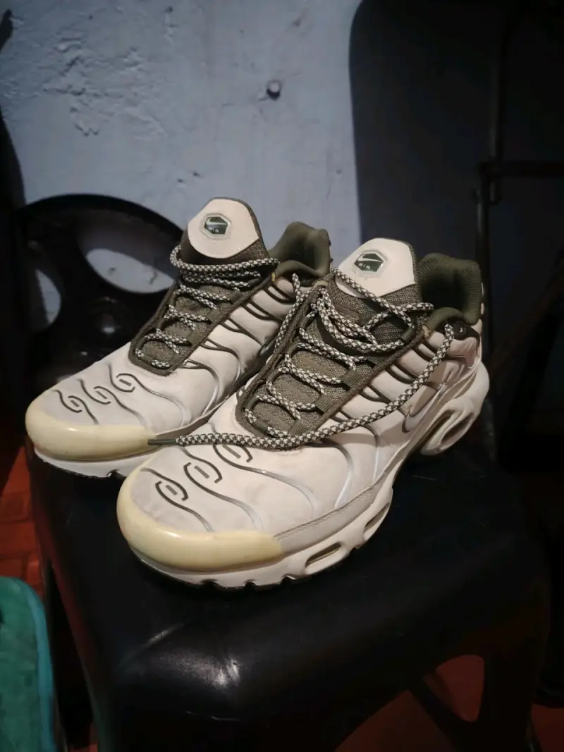 Zapatillas deportivas Nike Air Max beige y verde - 3