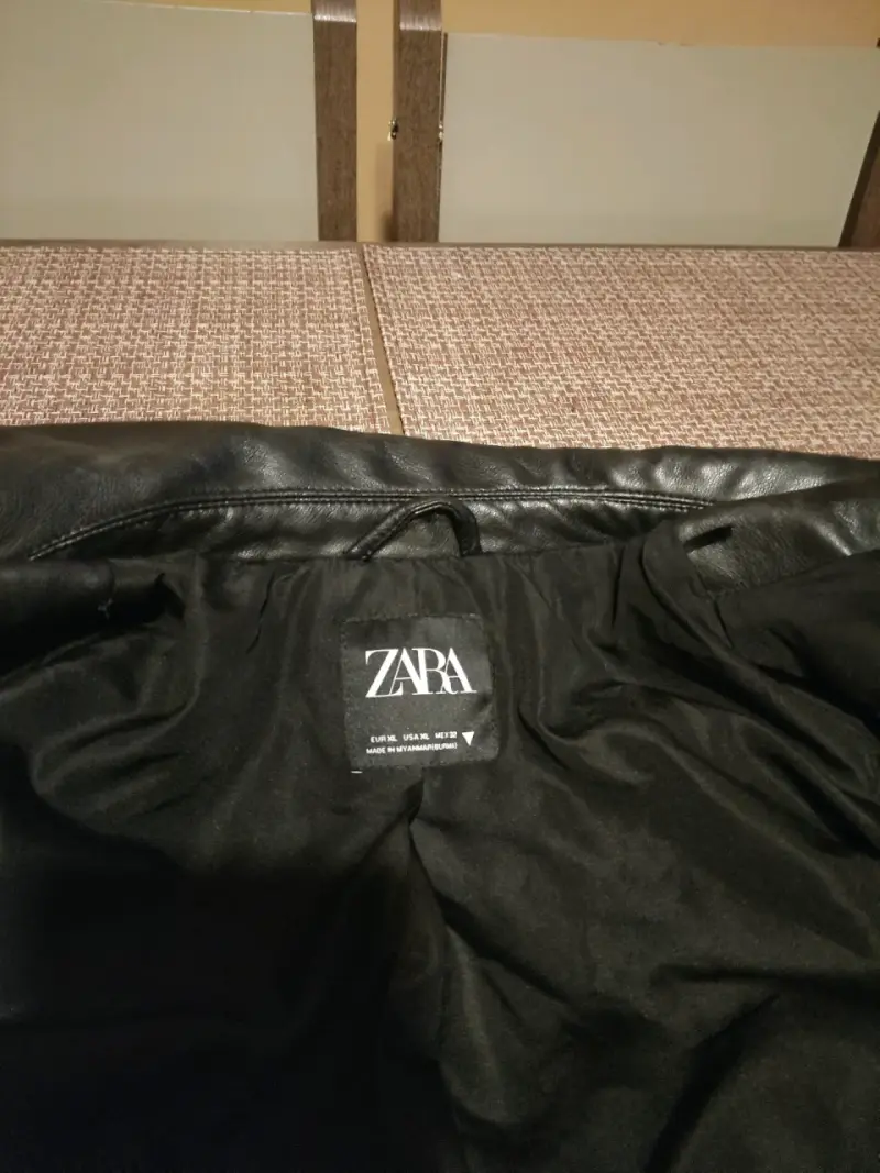 Chaqueta de eco cuero negra Zara para mujer - 3