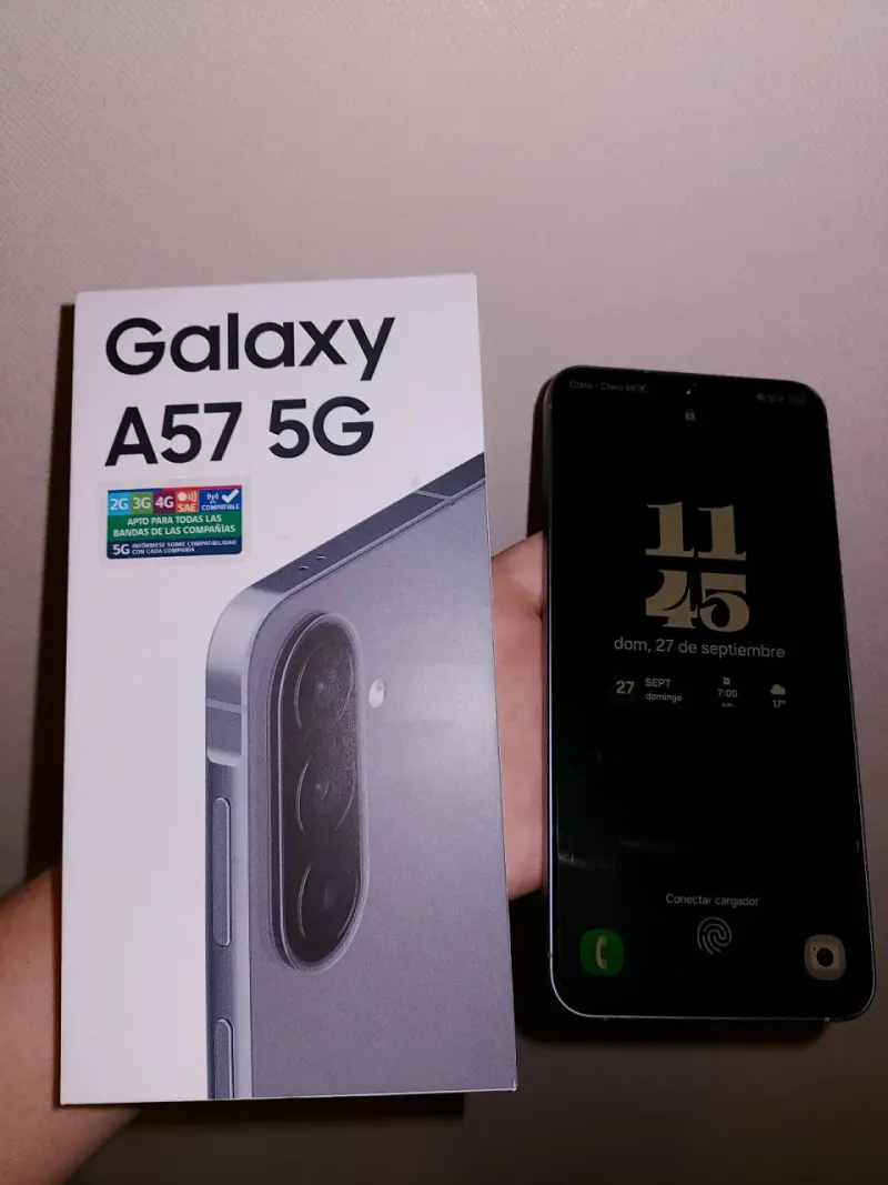 Smartphone Galaxy A57 5G con caja original - 3