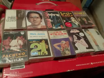 Venta de Cassettes y CDs de música variada - miniatura 4