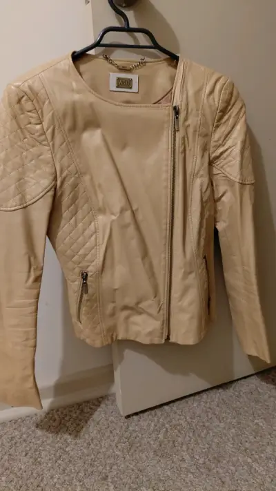 Chaqueta de cuero mostaza Ash con diseño acolchado - miniatura 1