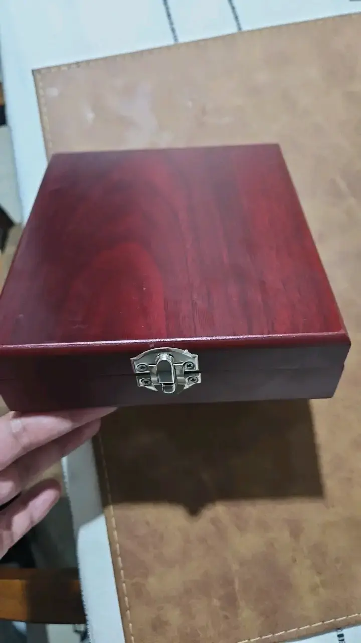 Set de accesorios para vino en caja de madera - 2