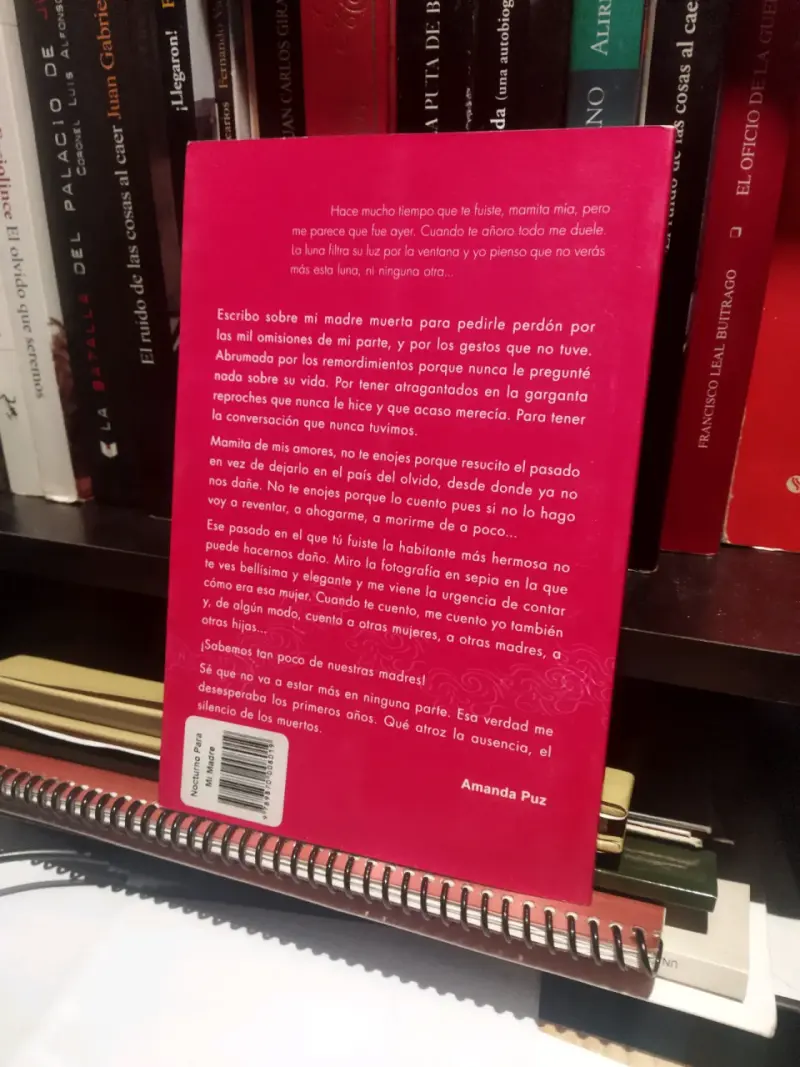 Libro 'Nocturno Para Mi Madre' de Amanda Puz - 6