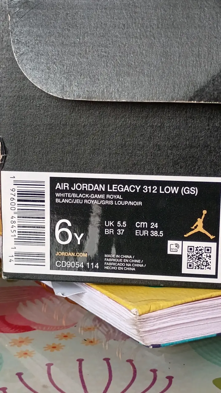 Zapatillas Nike Air Jordan negras y blancas - 5