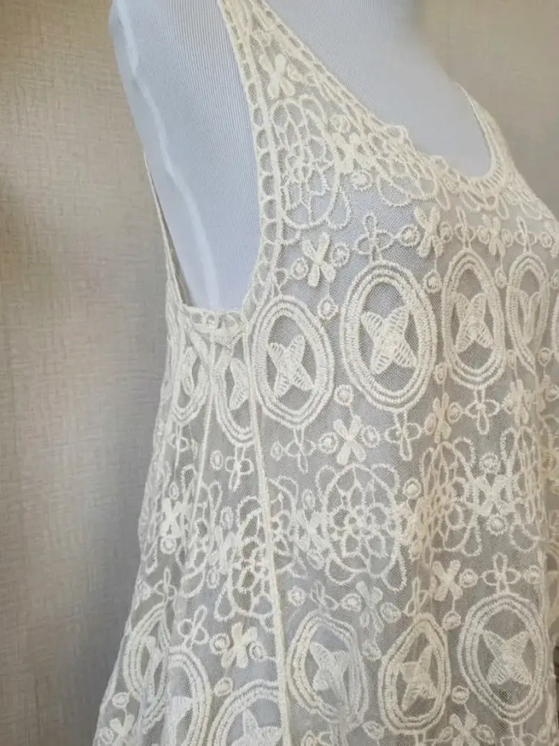 Blusa de encaje blanco talla M - 2