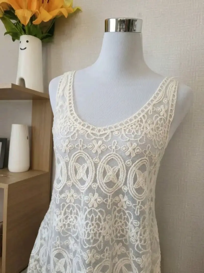 Blusa de encaje blanco talla M - 3