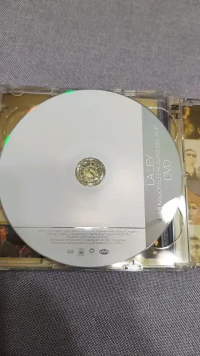 CD y DVD La Ley Las Mejores Baladas del Pop - miniatura 3