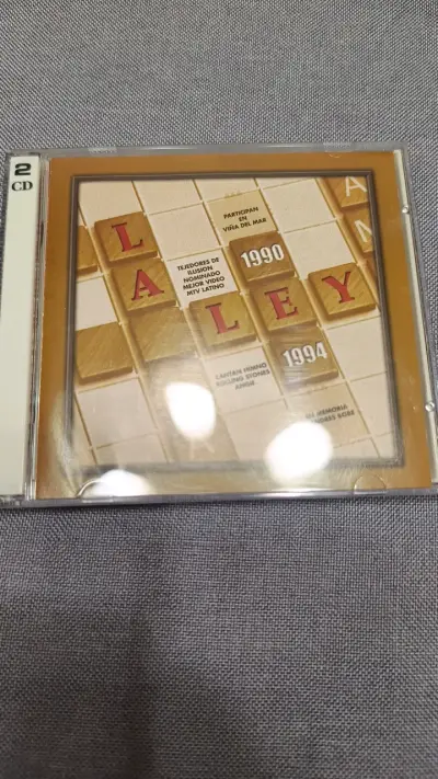 Álbum doble de La Ley 1990-2004 en CD - miniatura 1