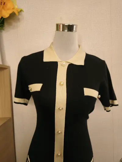 Vestido negro con detalles en crema talla M - miniatura 4