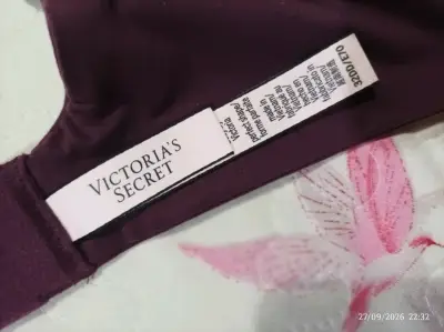 Sostén morado con encaje Victoria's Secret - miniatura 3