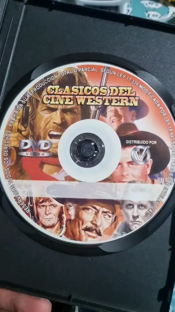 DVD Hombres Intrépidos con John Wayne - 3