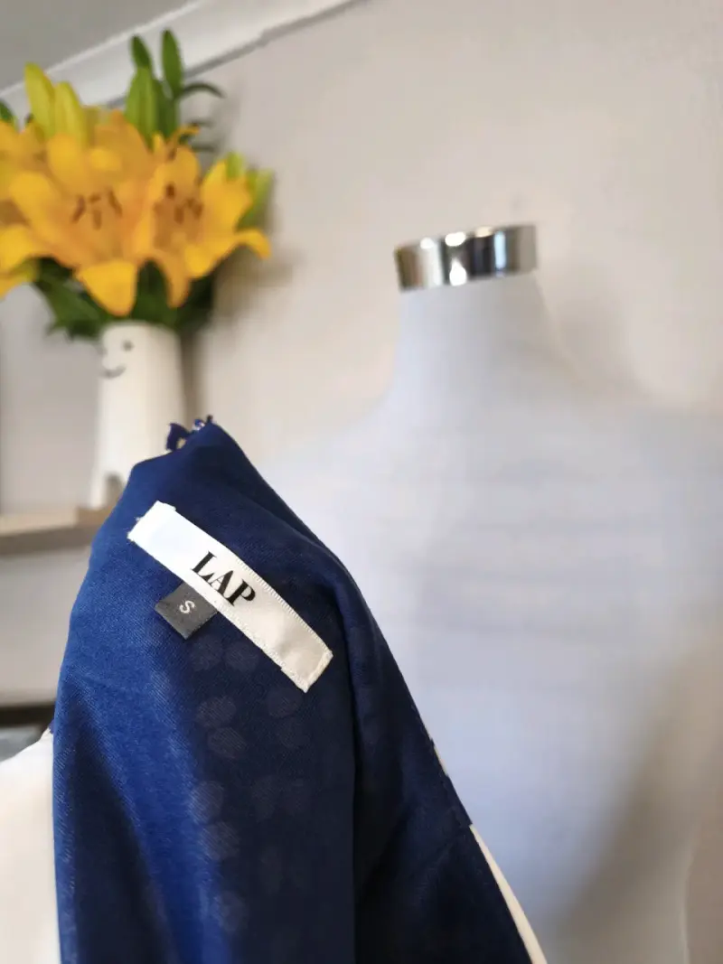 Vestido corto azul con estampado talla S - 4
