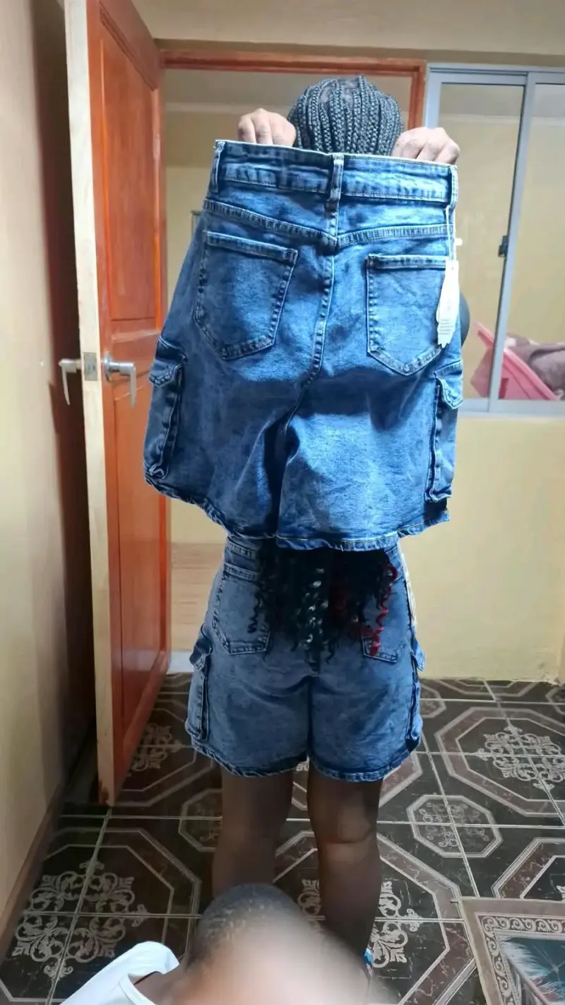 Shorts de mezclilla con bolsillos cargo - 2