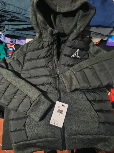 Chaqueta con capucha acolchada gris para niño - miniatura 1
