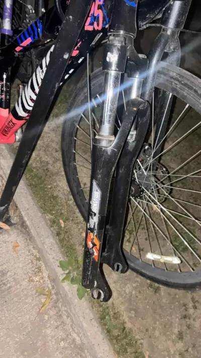 Se vende suspensión treck barata, aro26 - miniatura 1
