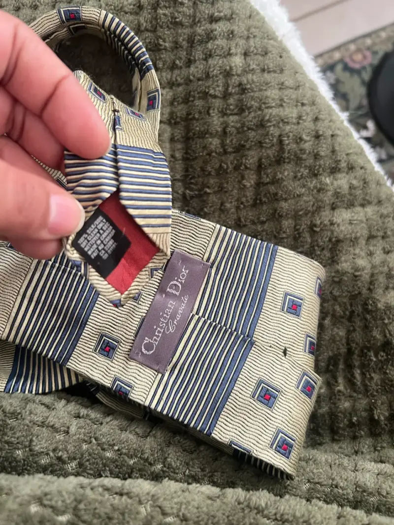 Corbata de seda Christian Dior con diseño geométrico - 3