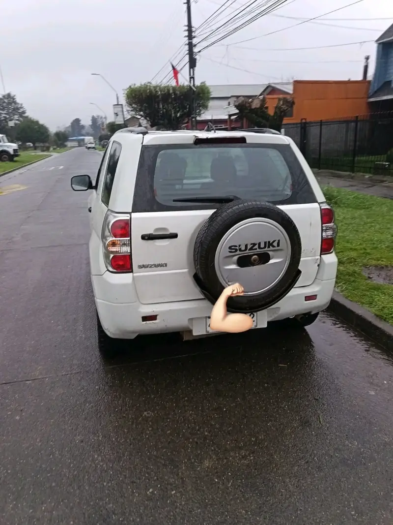 Suzuki Grand Vitara 4x4 en buen estado año 2006 - 5