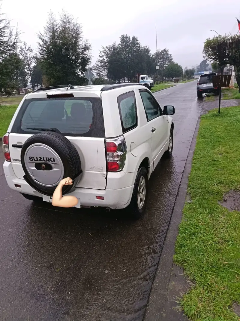 Suzuki Grand Vitara 4x4 en buen estado año 2006 - 6