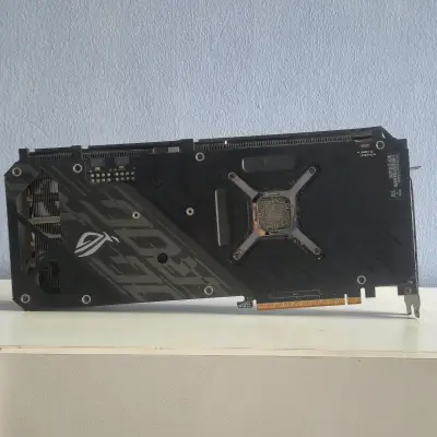 Tarjeta Gráfica Radeon RX 6700 XT ASUS ROG STRIX - miniatura 2