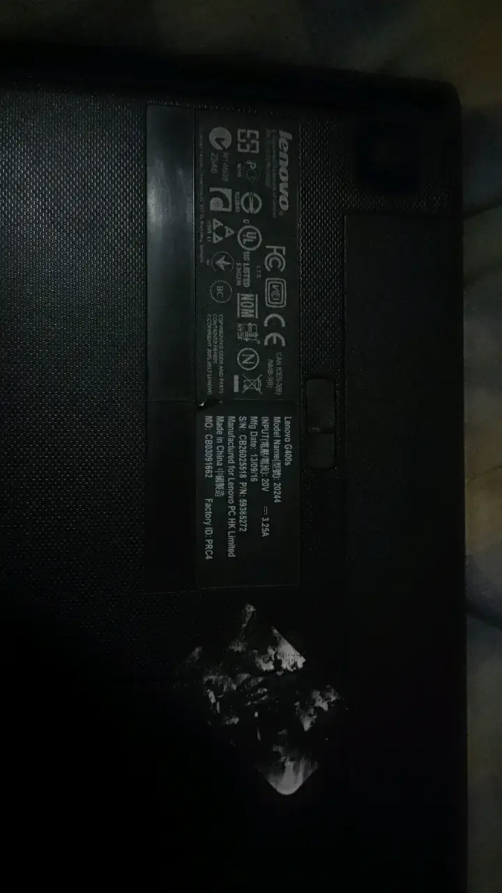 Laptop Lenovo con unidad de DVD - 4