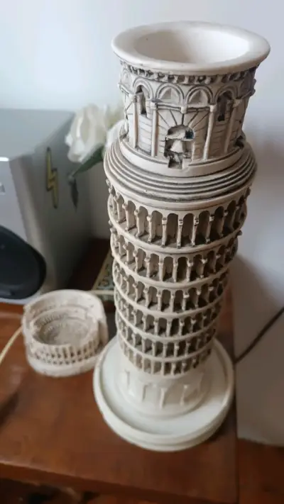 Perchero de madera pintado a mano, Torre Pisa y Co - miniatura 5