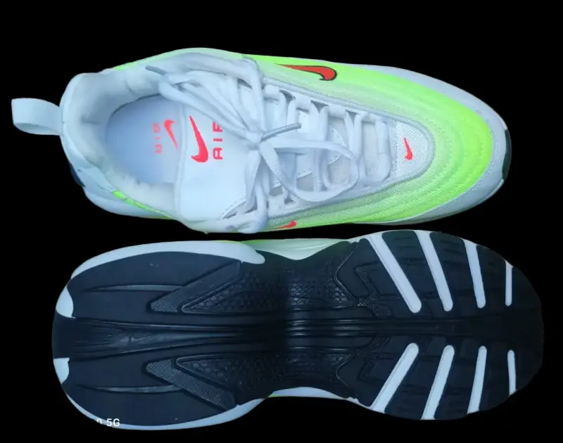 Zapatillas deportivas Nike Air blancas y verdes - 2