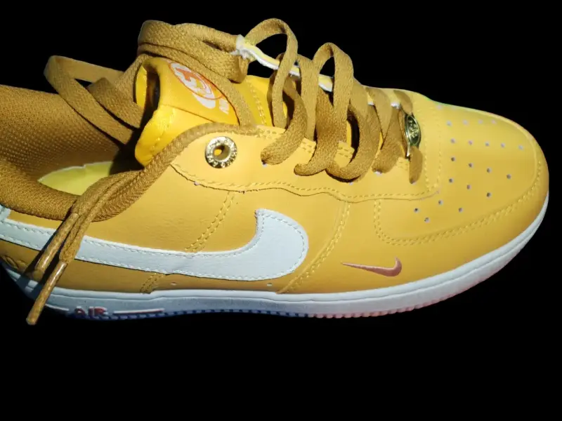 Zapatillas deportivas amarillas Nike Air Force - 1