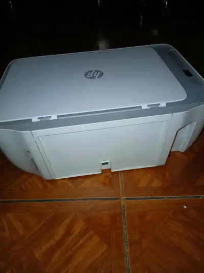 Impresora multifuncional HP DeskJet blanca - miniatura 1