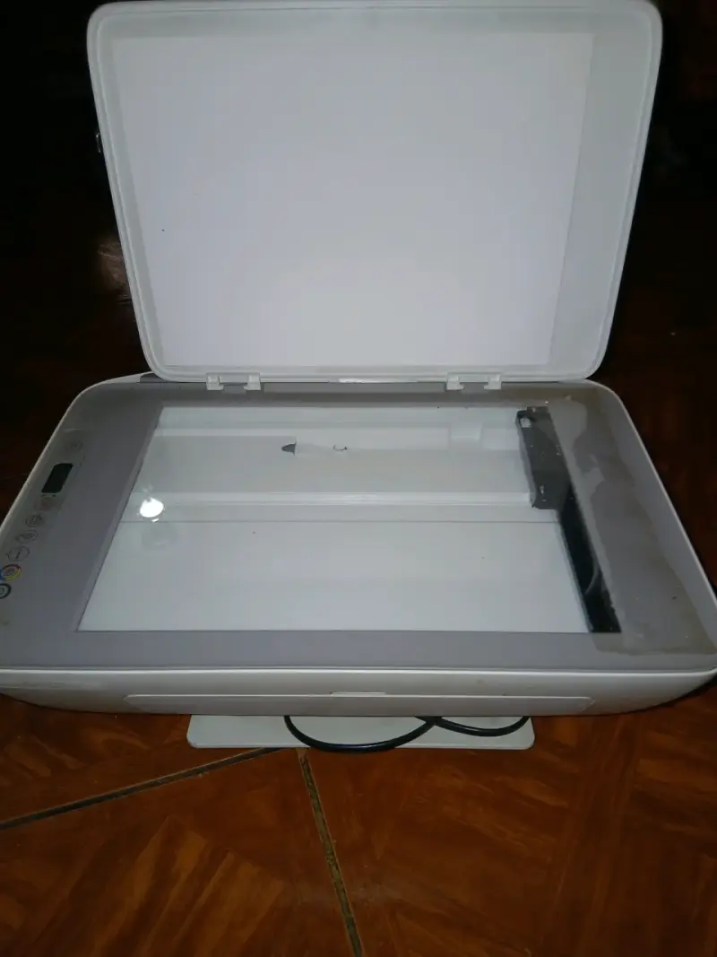 Impresora multifuncional HP DeskJet blanca - 3