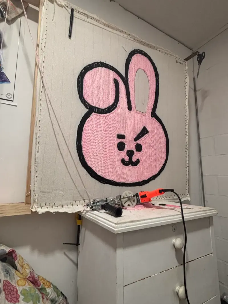 ALFOMBRA BT21 COOKY ARTESANAL - 3