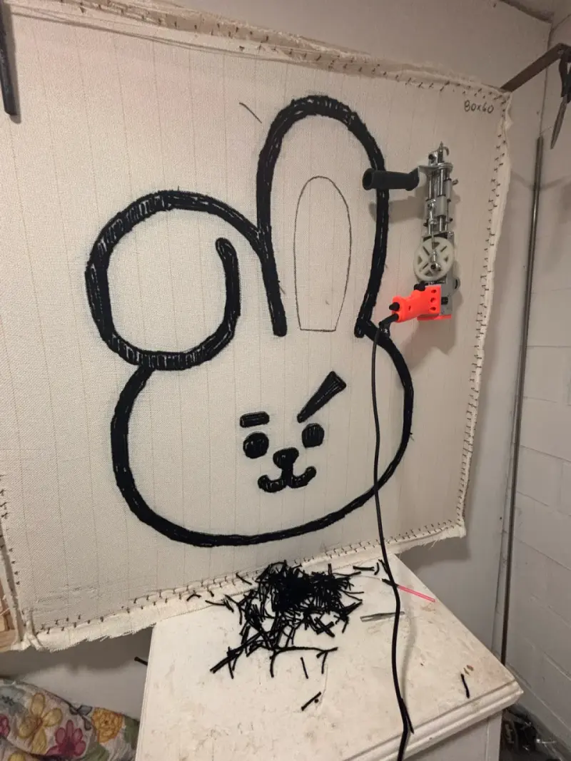 ALFOMBRA BT21 COOKY ARTESANAL - 4