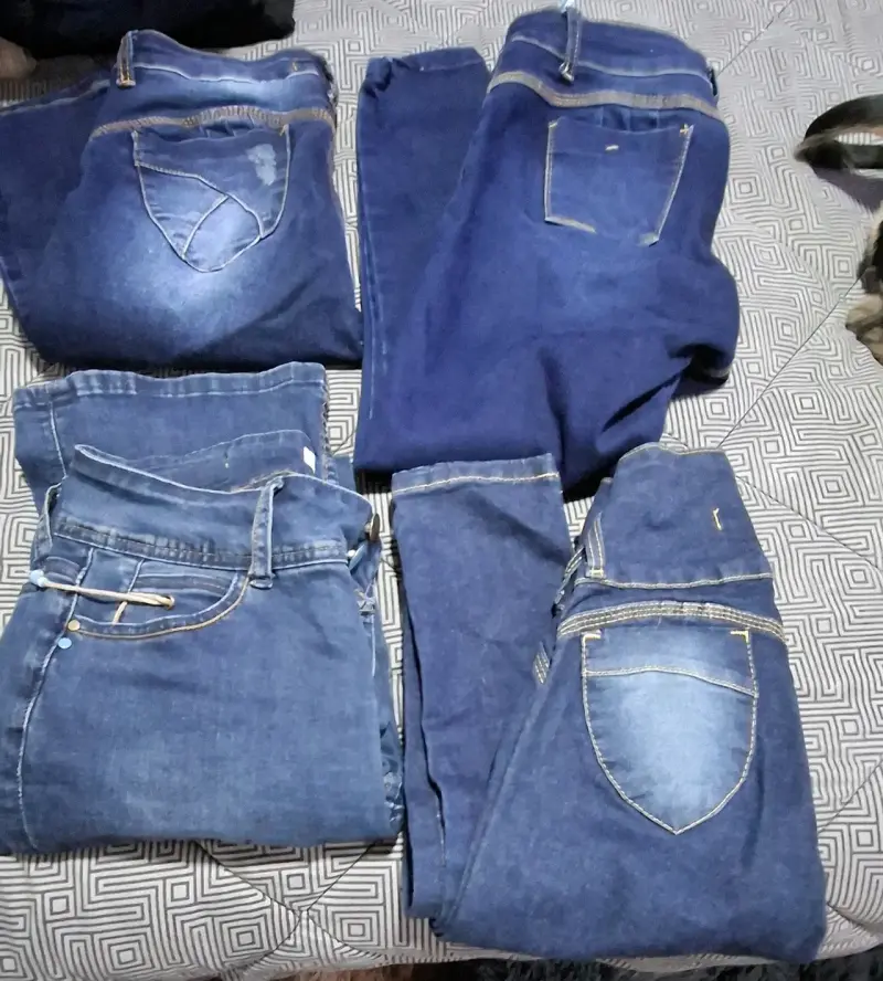Lote de pantalones y poleras variadas - 6