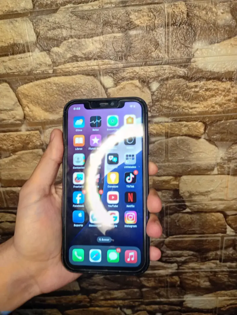 iPhone 11 64gb con cuenta icloud vinculada leer⬇️ - 3