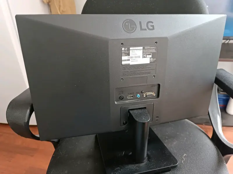 Monitor LG de 19,5 pulgadas como nuevo - 4