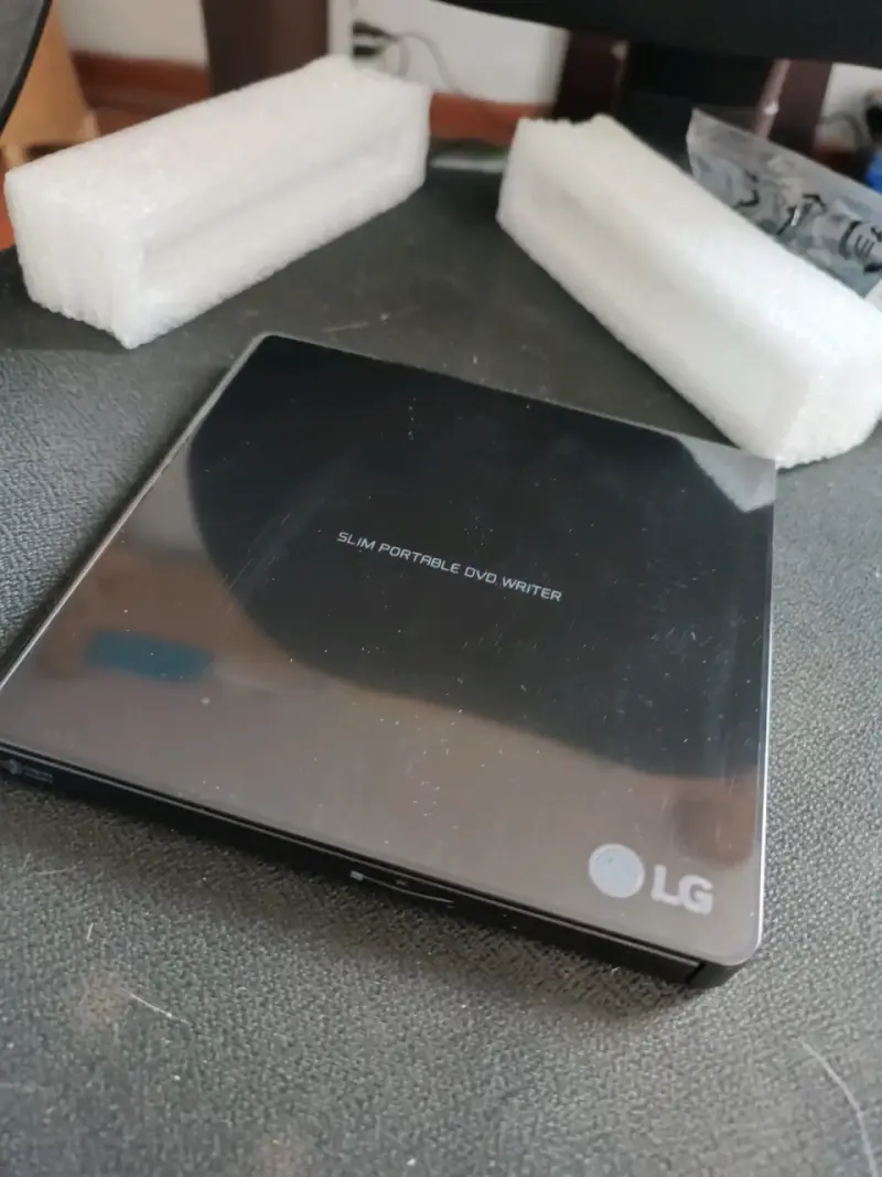 Grabador de DVD portátil LG Slim - 3